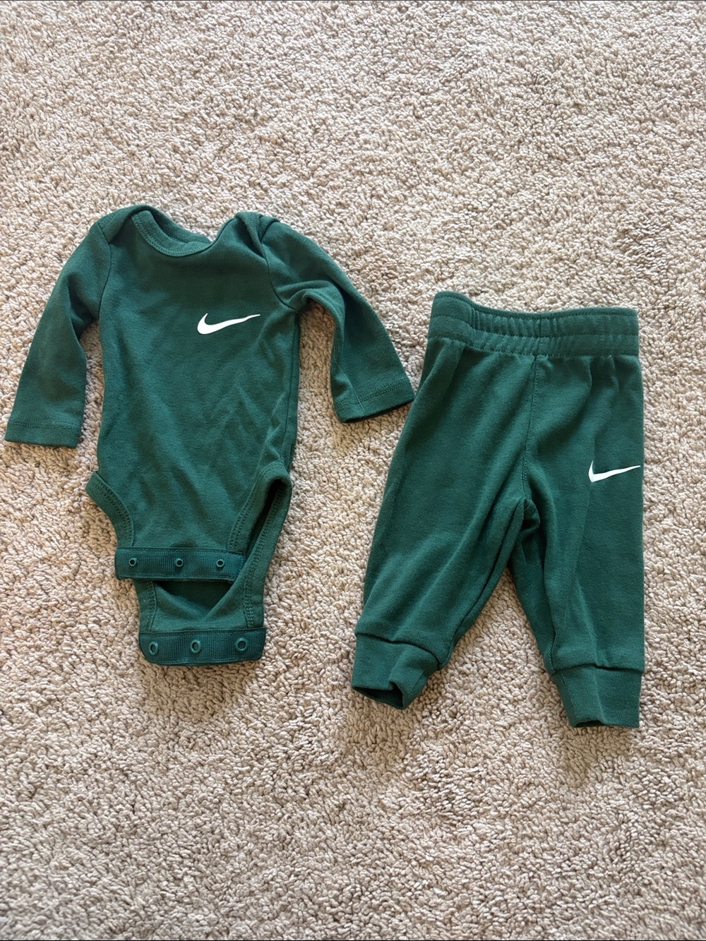 Nike Green Baby Bodysuit and Pants Set with White Swoosh
